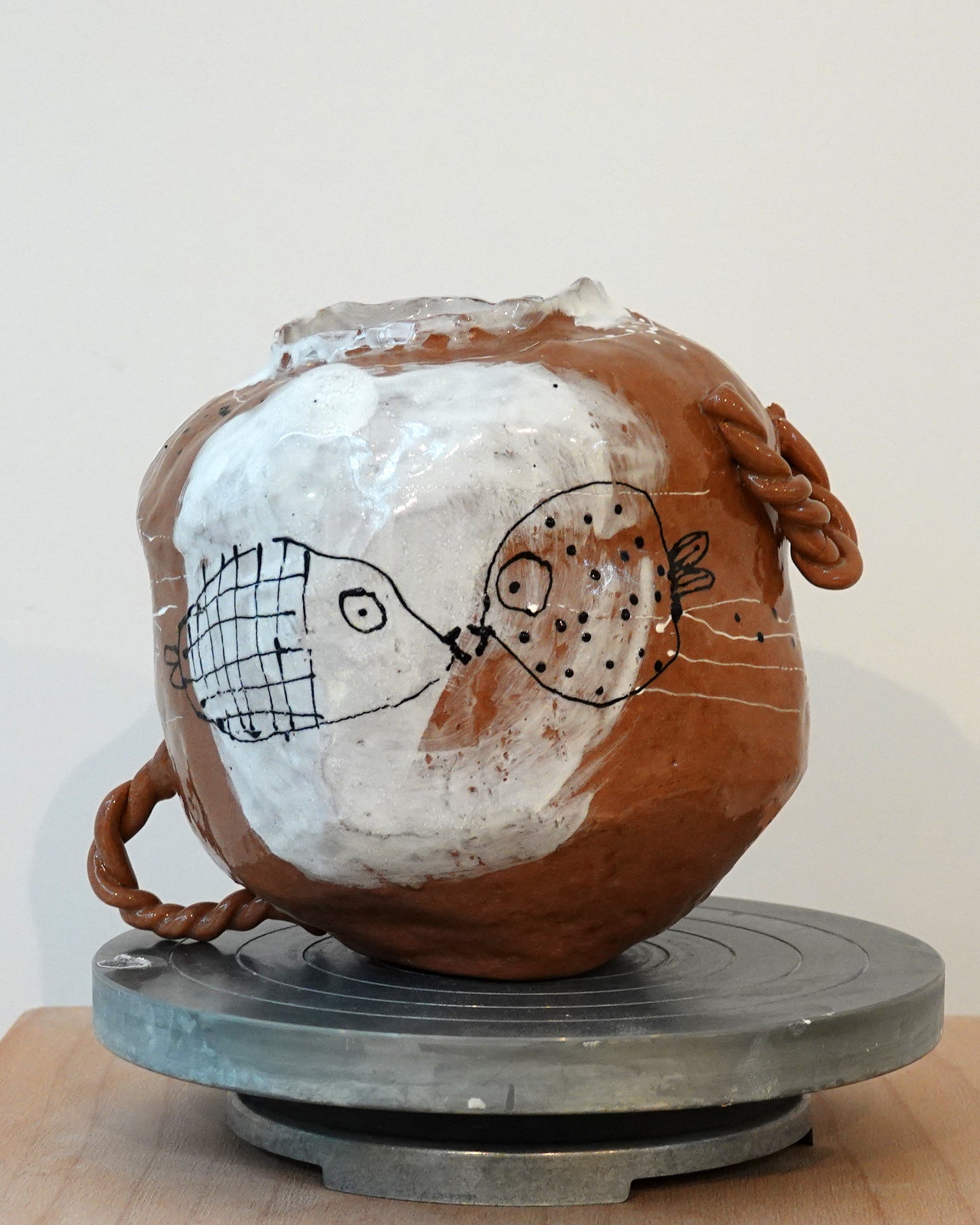 Kisses are very impotant - object uit de serie kleine werelden, 2026