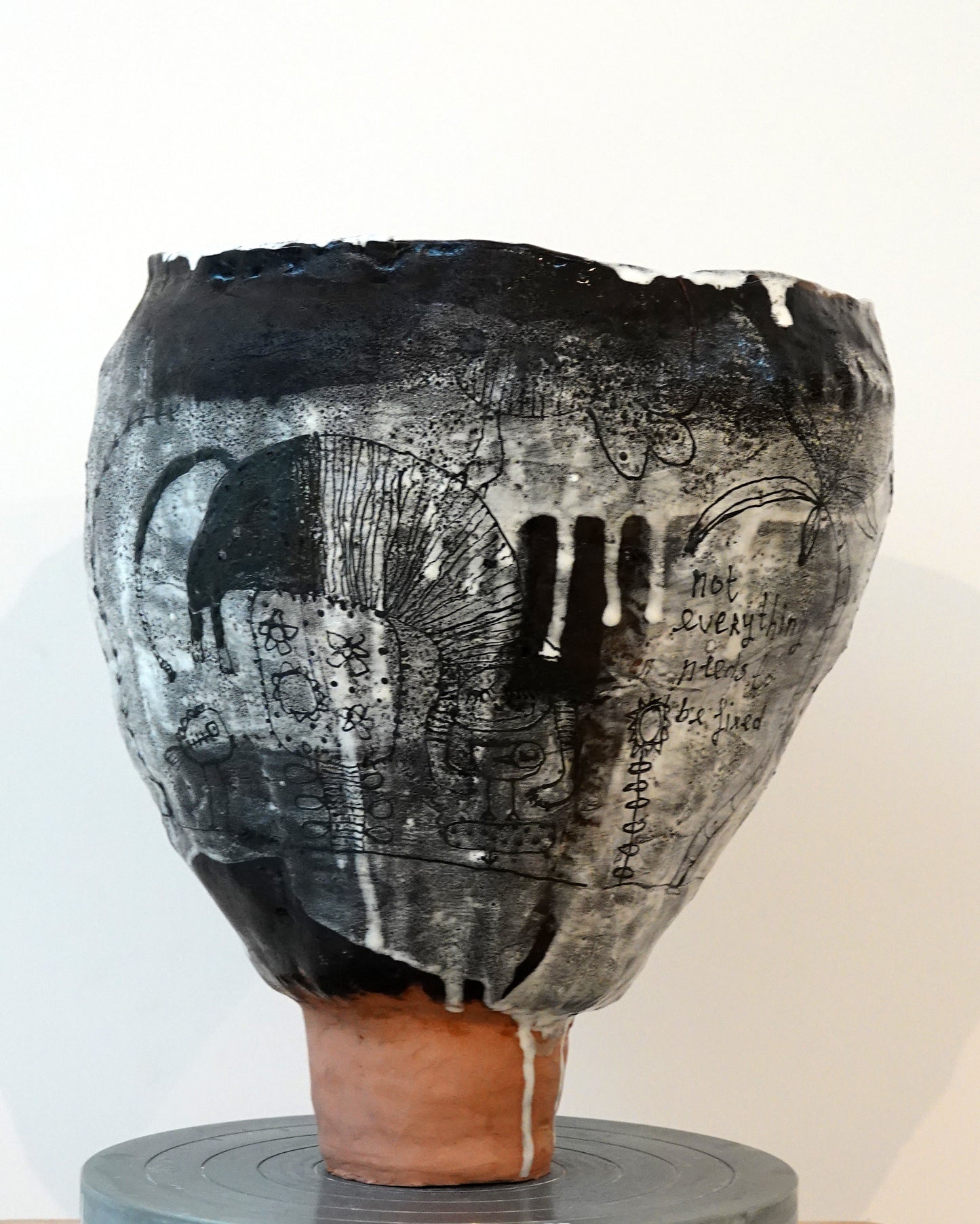 not everything needs to be fixed - object uit de serie kleine werelden, 2026