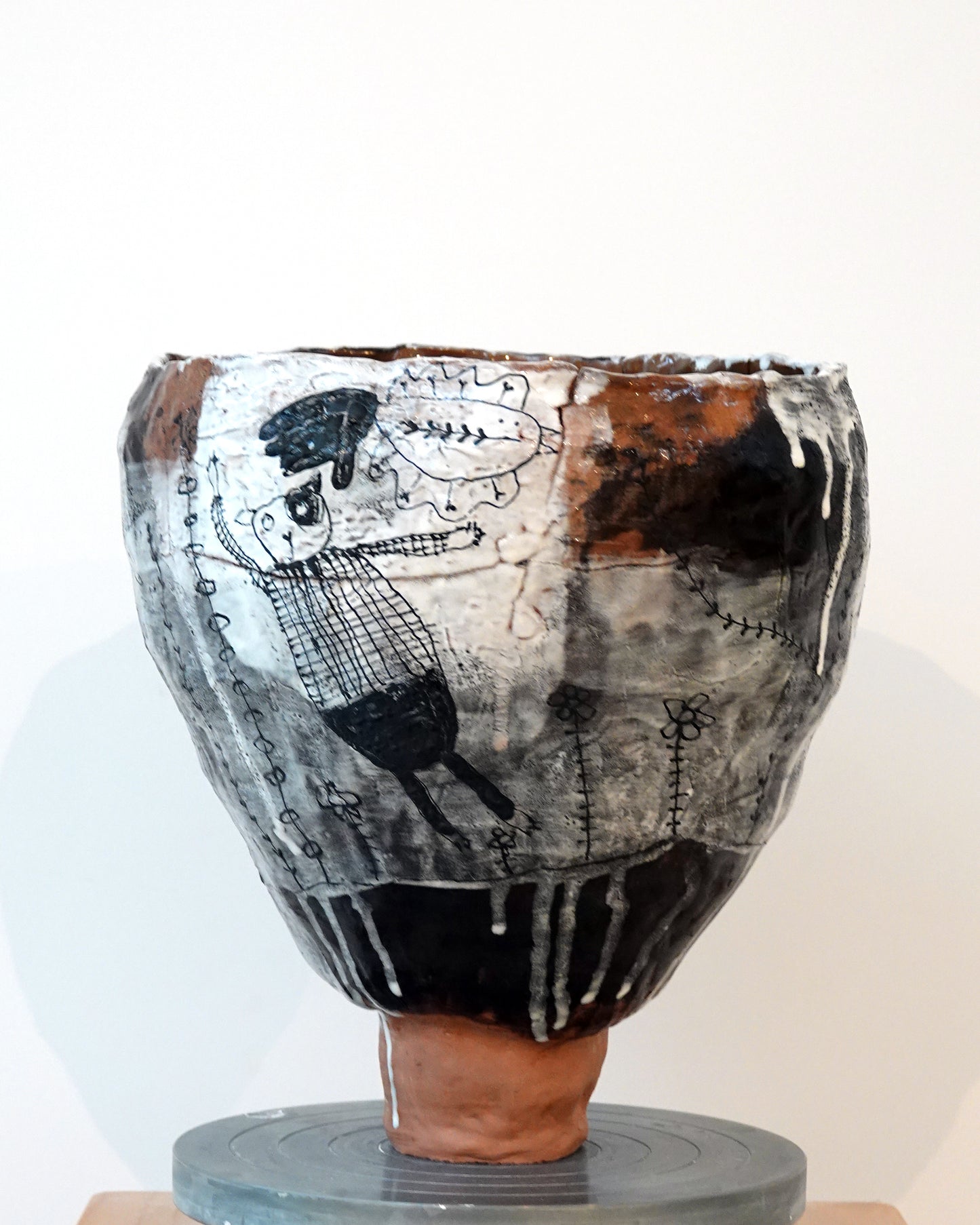 not everything needs to be fixed - object uit de serie kleine werelden, 2026