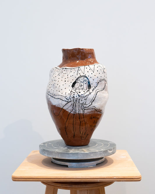 dance like no one is watching - object uit de serie kleine werelden, 2025