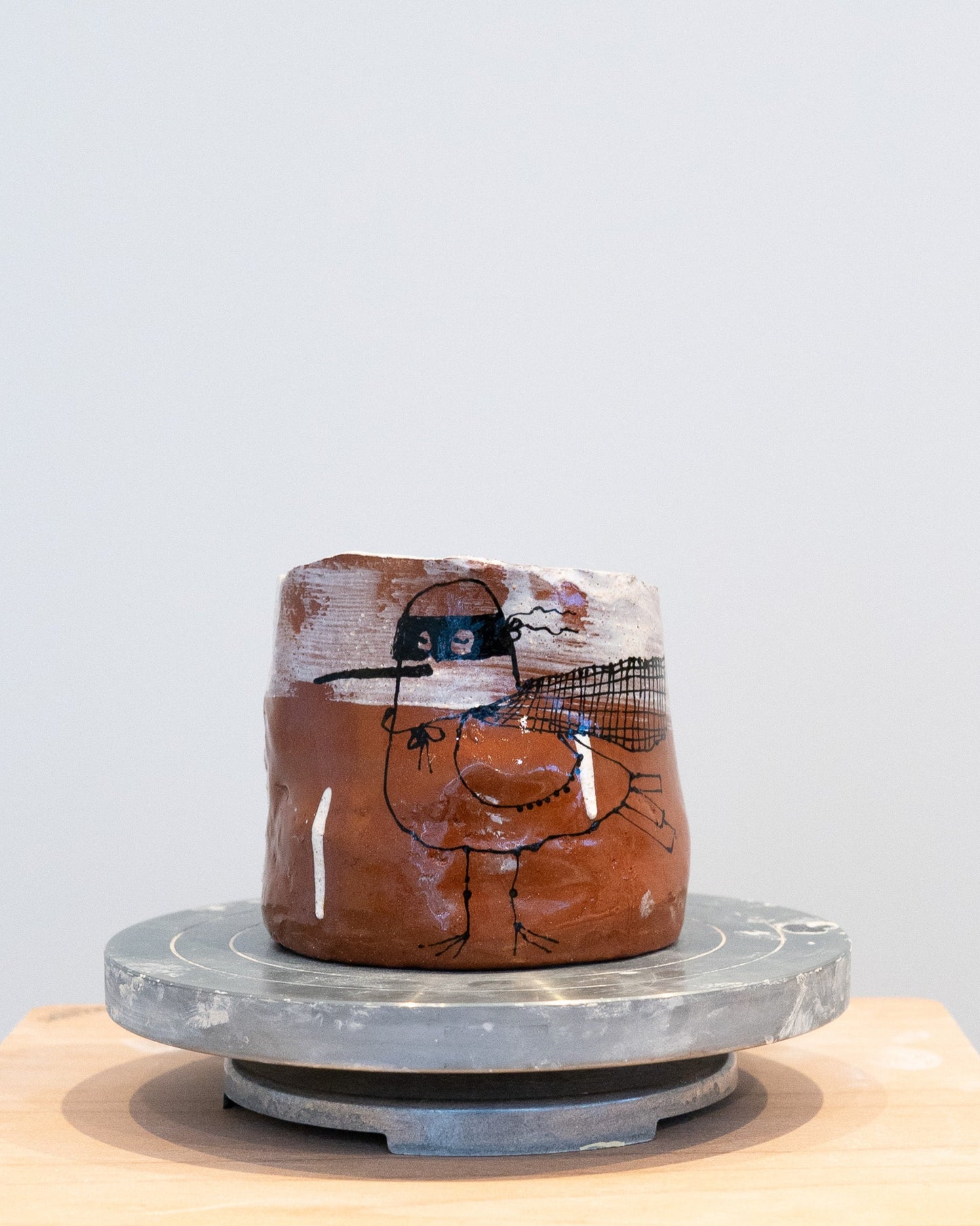 superhero - object uit de serie kleine werelden, 2025