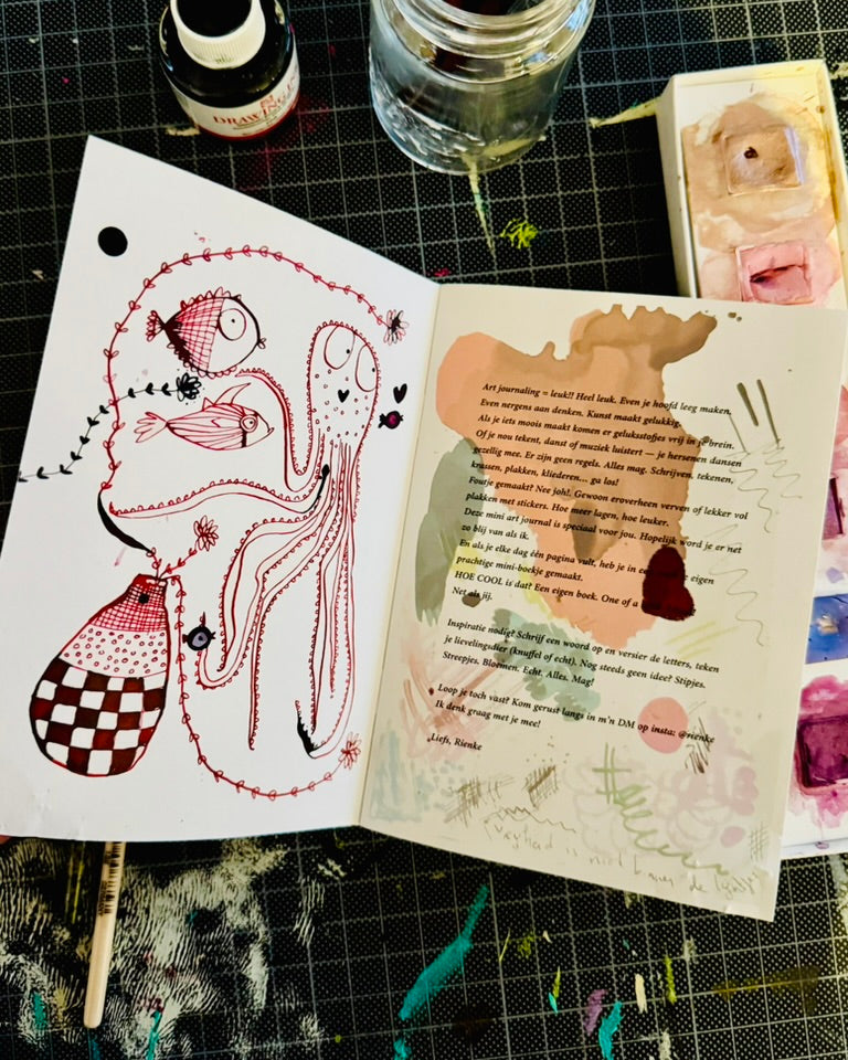 mini art journal - roze
